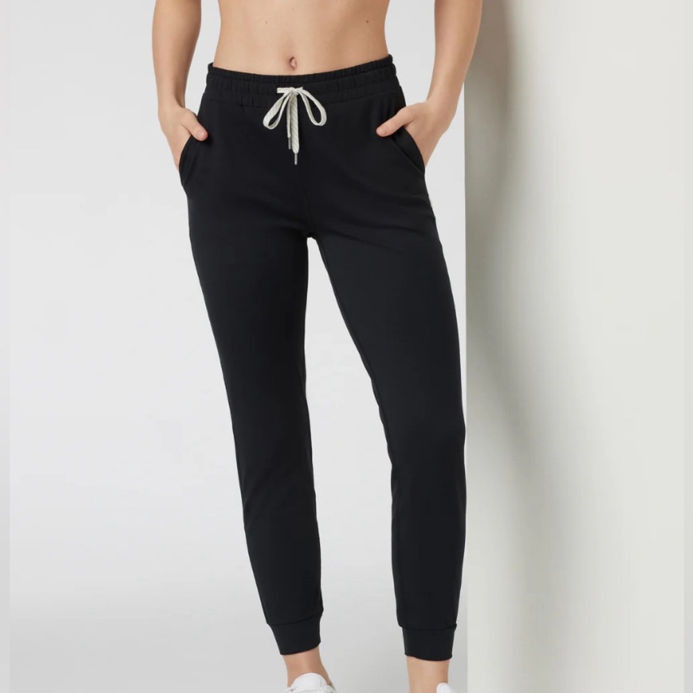 Vuori jogger women’s dream knit color black